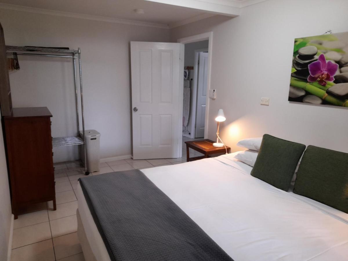 Airlie Apartments Airlie Beach Exteriör bild