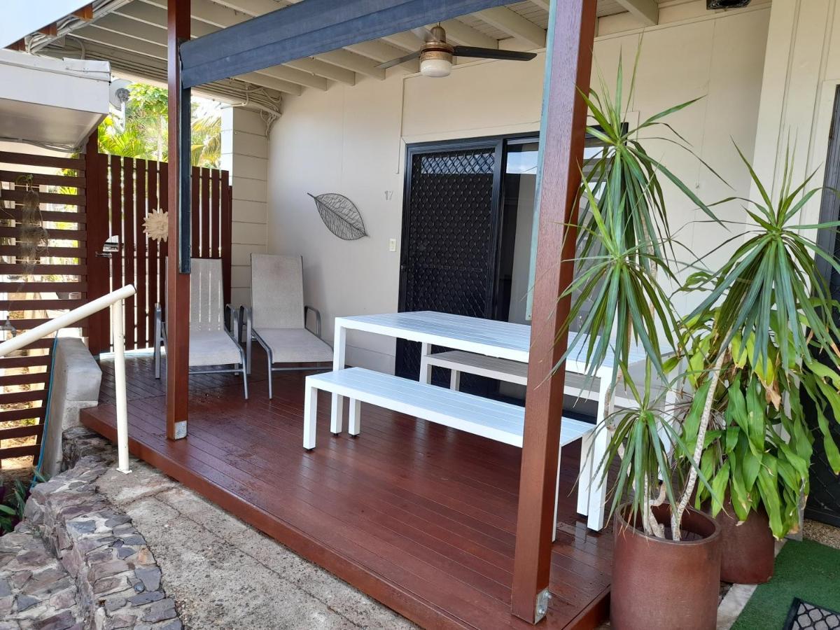 Airlie Apartments Airlie Beach Exteriör bild