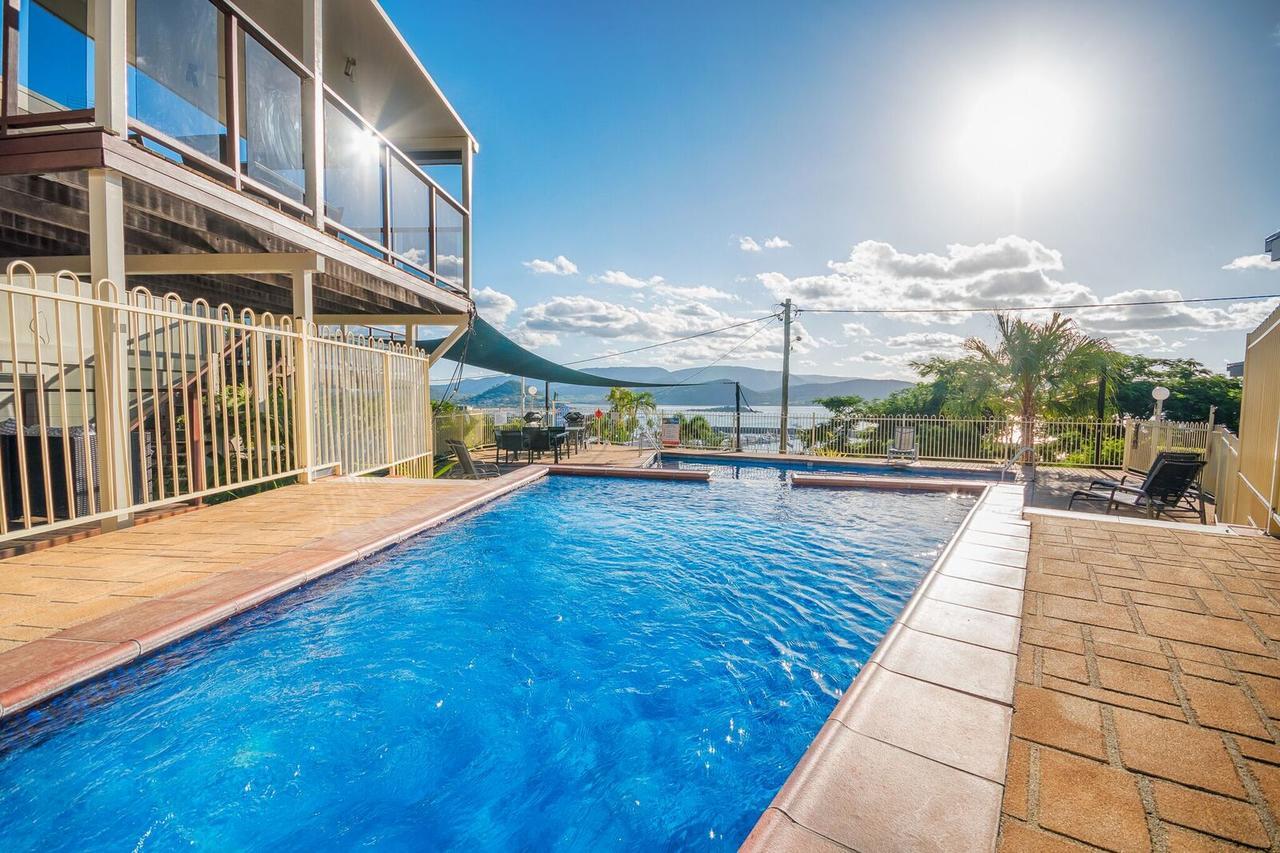 Airlie Apartments Airlie Beach Exteriör bild