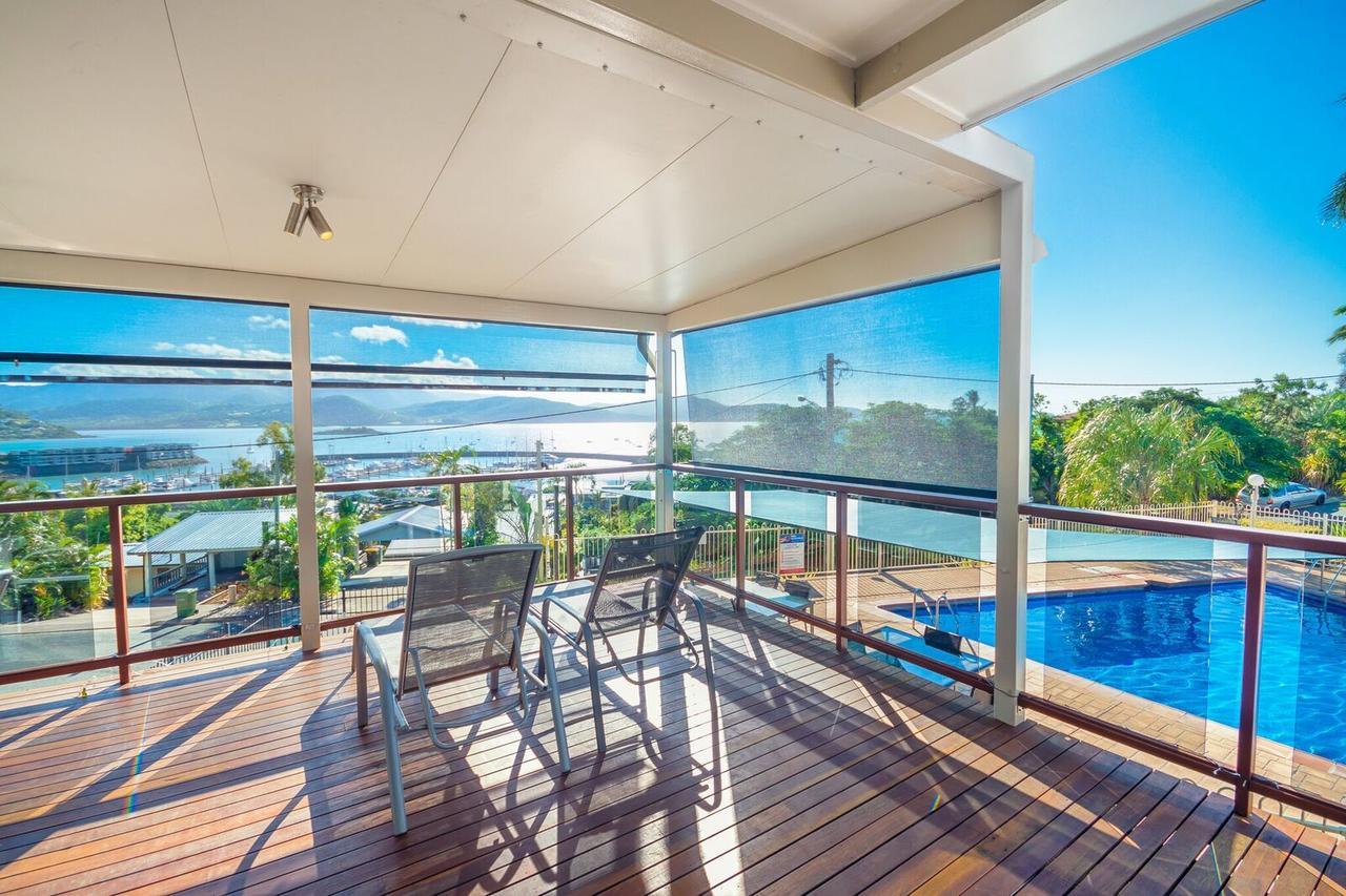 Airlie Apartments Airlie Beach Exteriör bild